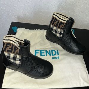 Kids fendi boots